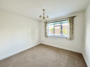 Bedroom- click for photo gallery